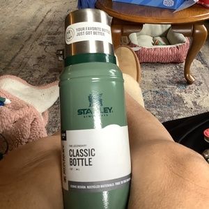 1quart Stanley classic bottle